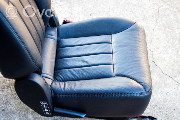 Mercedes-Benz R W251 Rear seat 30044200