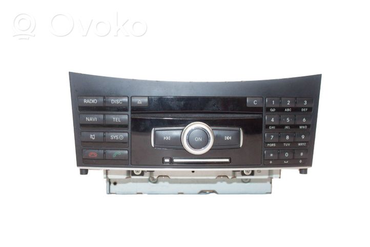 Mercedes-Benz E W212 Panel / Radioodtwarzacz CD/DVD/GPS A2129004108