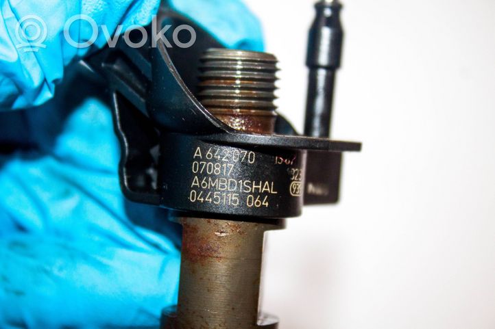 Mercedes-Benz CLK A209 C209 Injecteur de carburant A6420701387