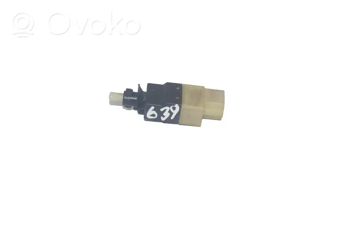 Mercedes-Benz Vito Viano W639 Brake pedal sensor switch A0015454409