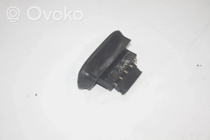 Mercedes-Benz Vito Viano W639 Durvju kontakta savienojums 6398203254