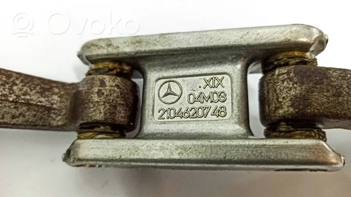 Mercedes-Benz SLK R171 Giunto cardanico del piantone dello sterzo 2104620748