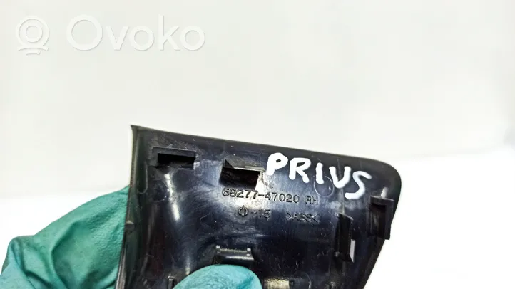 Toyota Prius (XW20) Altro elemento di rivestimento della portiera posteriore 6927747020