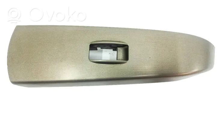 Toyota Prius (XW20) Rivestimento pulsantiera finestrino della portiera anteriore 7427247050