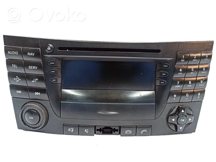 Mercedes-Benz E W211 Unità principale autoradio/CD/DVD/GPS A2118200979