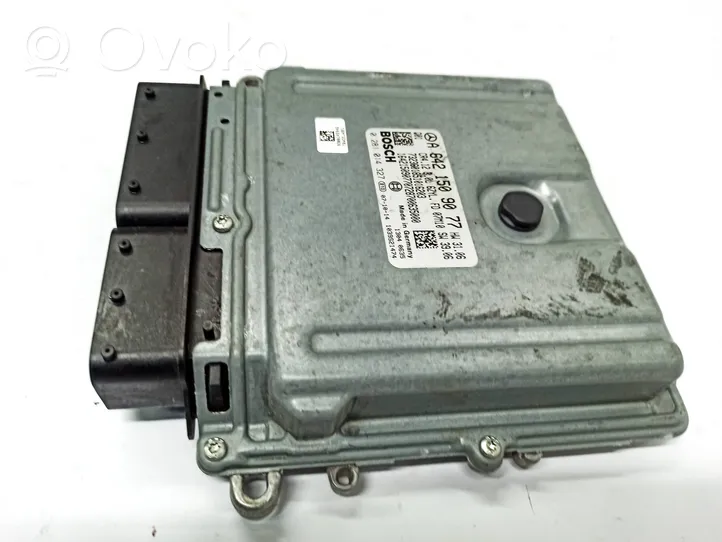 Mercedes-Benz E W211 Komputer / Sterownik ECU silnika A6421509077