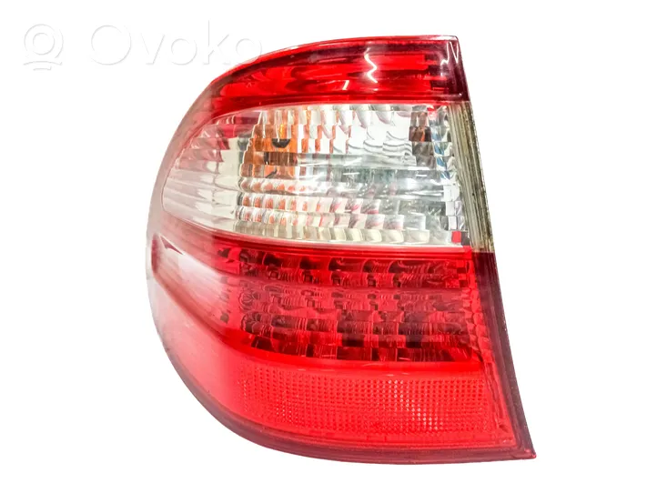 Mercedes-Benz E W211 Luci posteriori A2118200711