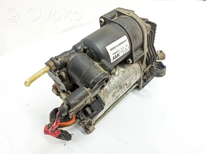 Mercedes-Benz R W251 Air suspension compressor/pump A2113270430