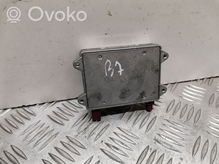 Audi A4 S4 B7 8E 8H Antenas pastiprinātājs 8E0035456C