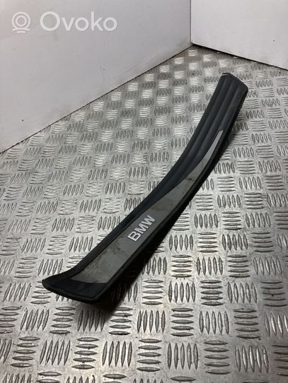 BMW 5 E60 E61 Garniture de marche-pieds arrière 22339910GE