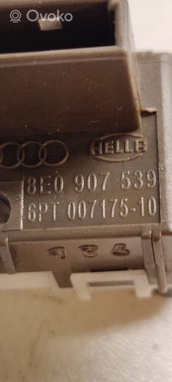 Audi A4 S4 B7 8E 8H Auringonvaloanturi 6PT00717510