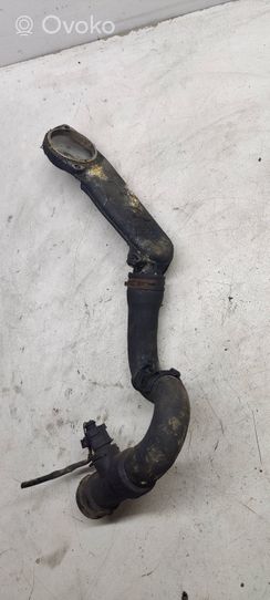 Volkswagen PASSAT B5.5 Engine coolant pipe/hose 059121121D