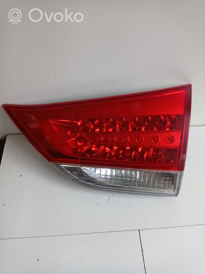 Toyota Sienna XL30 III Luci posteriori del portellone del bagagliaio 