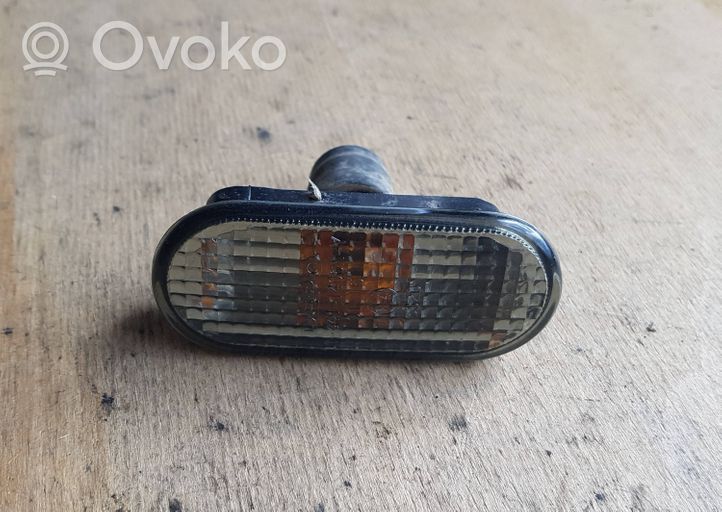 Volkswagen PASSAT B5 Front fender indicator light 014411406n