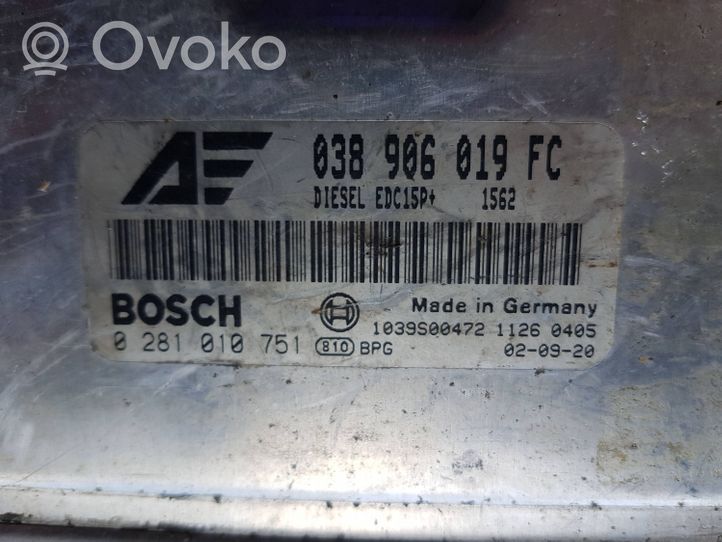 Volkswagen PASSAT B5.5 Variklio valdymo blokas 038906019FC