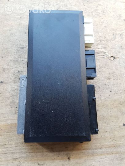 BMW 5 E39 Module confort 61358373806