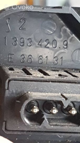 BMW 3 E30 Przycisk / Pokrętło regulacji świateł 1393420