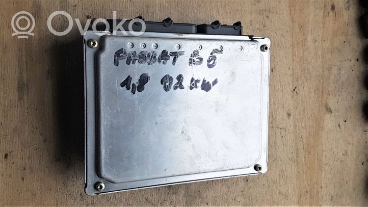 Volkswagen PASSAT B5 Sterownik / Moduł ECU 8D0907558G