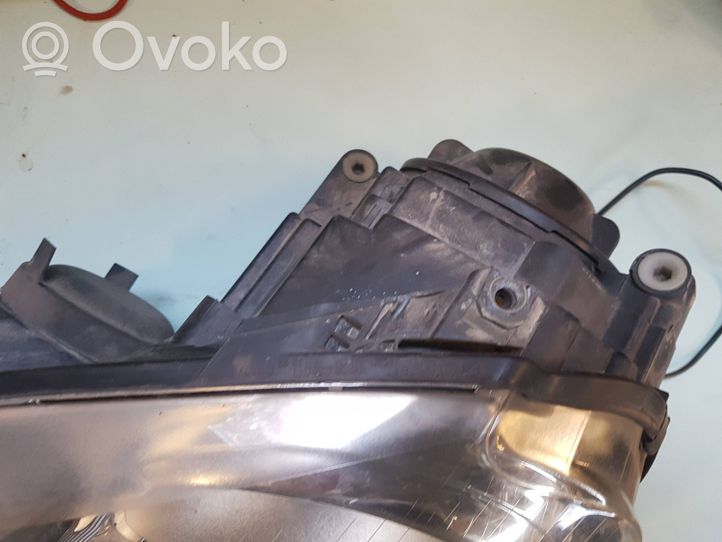 Volkswagen Golf V Faro delantero/faro principal 1K6941005N