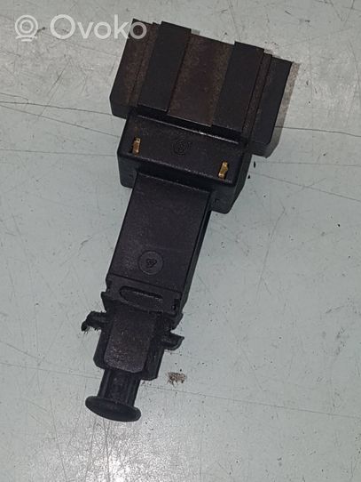 Volkswagen PASSAT B5 Interruptor sensor del pedal de freno 1J0945511A