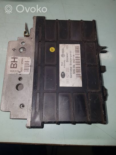 Audi 80 90 S2 B4 Gearbox control unit/module 097927731