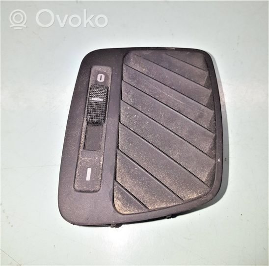 Audi A6 S6 C5 4B Centrālais gaisa ventilācijas režģis 4B0819793