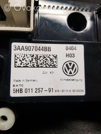 Volkswagen PASSAT B7 Ilmastoinnin ohjainlaite/moduuli 3AA907044BB