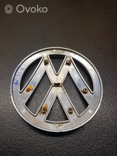Volkswagen Transporter - Caravelle T5 Logo, emblème de fabricant 313220101a