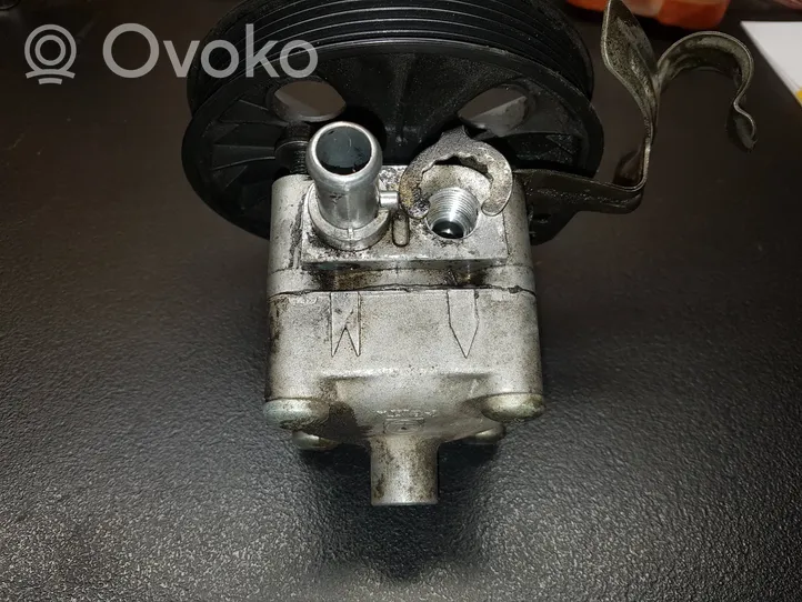 Volvo XC70 Pompe de direction assistée 7611332112