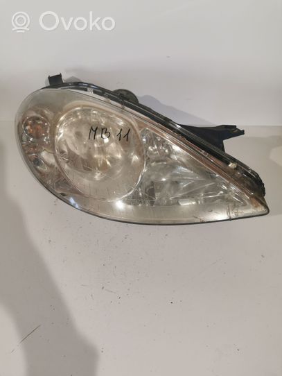 Mercedes-Benz A W169 Lampa przednia A1698200261