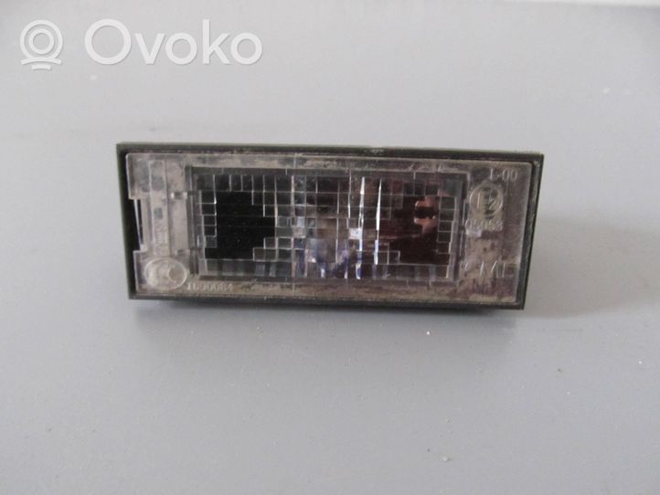 Renault Clio IV Lampa oświetlenia tylnej tablicy rejestracyjnej 3442