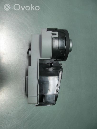 Honda Insight Climate control unit D09US