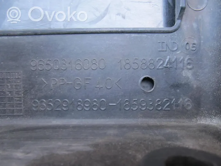 Peugeot 5008 Support de radiateur sur cadre face avant 9652918980