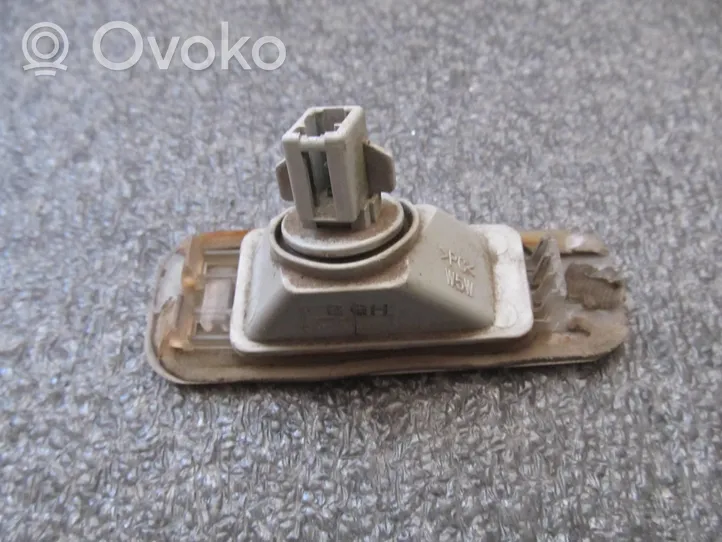 KIA Rio Lampa oświetlenia tylnej tablicy rejestracyjnej 925021G0R