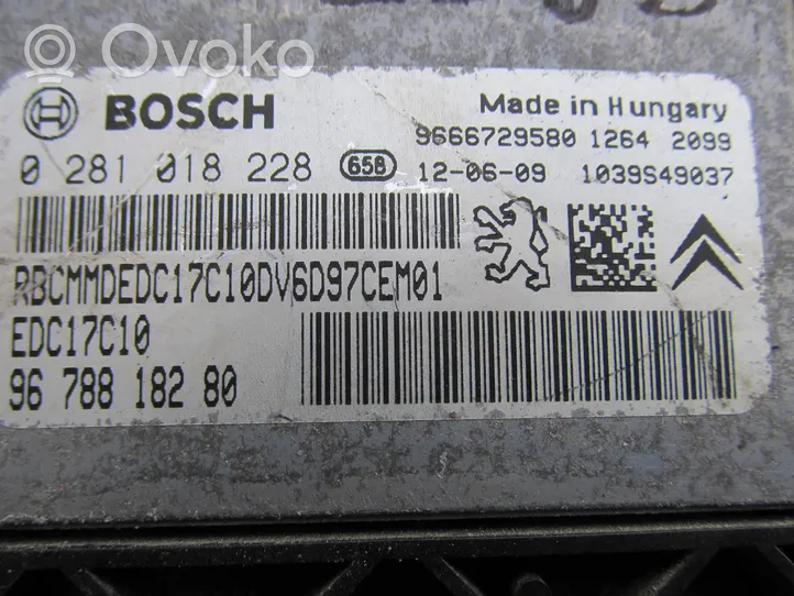 Citroen C3 Picasso Sterownik / Moduł ECU 9666729580