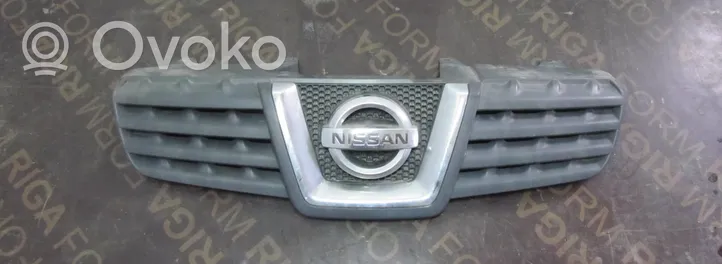 Nissan Qashqai Grille calandre supérieure de pare-chocs avant 9693M4213