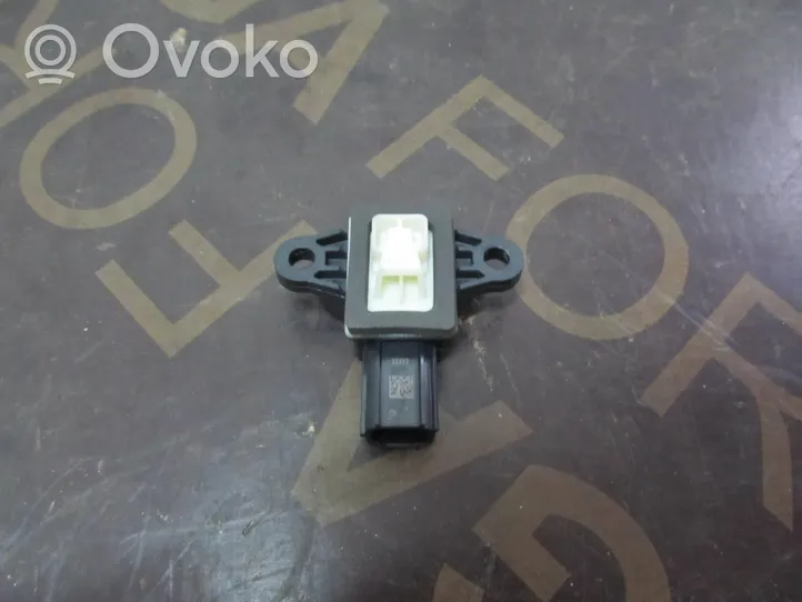 Volvo V40 Cross country Sensor impacto/accidente para activar Airbag 31360986