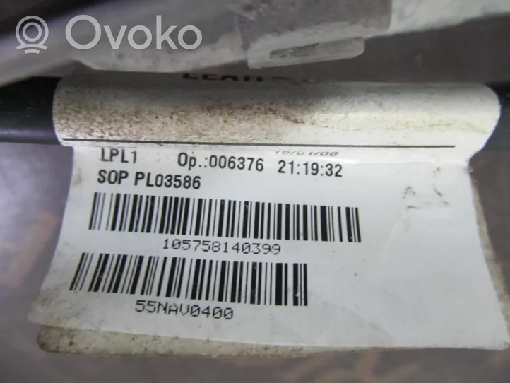 Nissan Qashqai Takaluukun rekisterikilven valon palkki 90810JD0