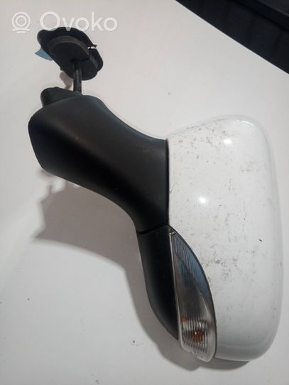 Renault Captur Front door electric wing mirror 963025724r