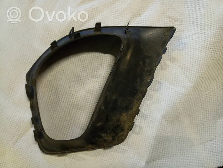 Renault Megane III Etupuskurin alempi jäähdytinsäleikkö 623848957r