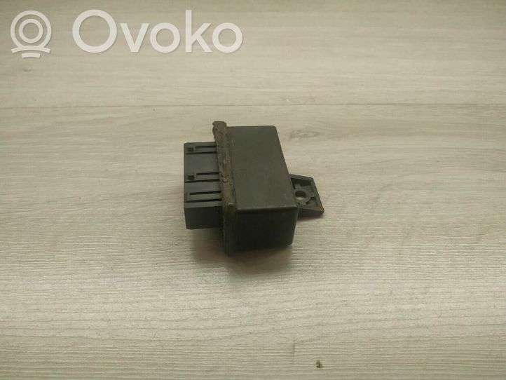 240107 Peugeot 307 Fuel pump relay, 11.24 € RRR