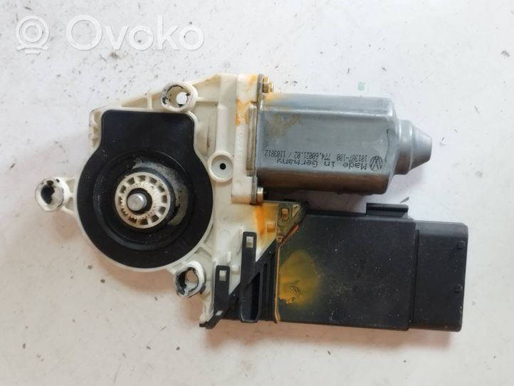 Volkswagen Golf IV Motorino alzacristalli della portiera anteriore 101430201