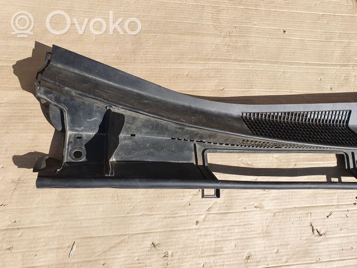 Toyota Prius (XW50) Rivestimento del tergicristallo 5570847300