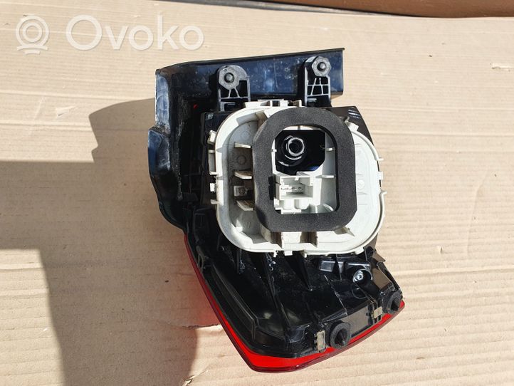 Volkswagen Squareback Lampa tylna 510945096S