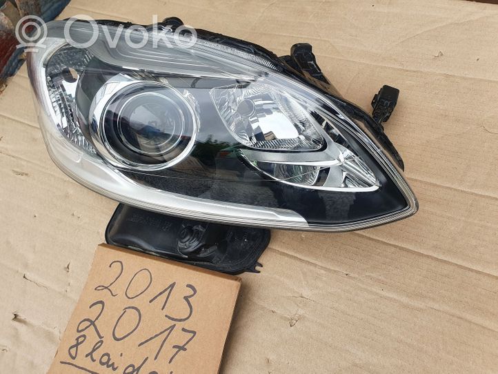 Volvo XC60 Lampa przednia 31395897