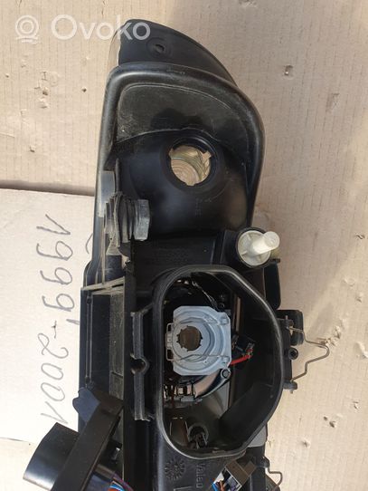 Audi A4 S4 B5 8D Lampa przednia 8D0941003AK