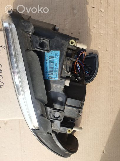 Audi A4 S4 B5 8D Lampa przednia 8D0941003AK