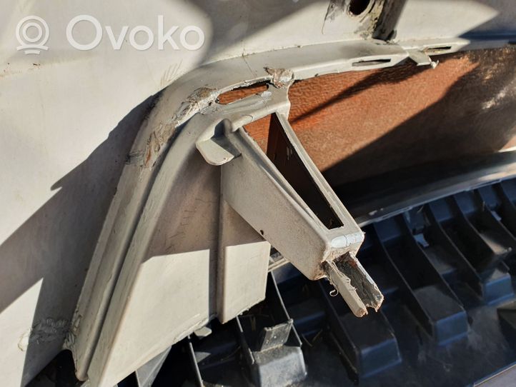 Skoda Octavia Mk3 (5E) Zderzak przedni 5E0807221F
