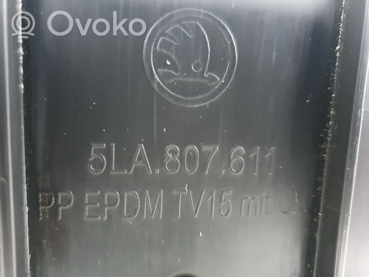 Skoda Enyaq iV Etupuskurin alustan pohjalevy 5LA807611