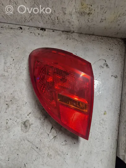 Opel Meriva B Lampa tylna 0284400165